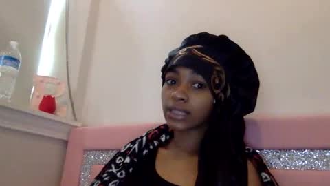 nanaonn online show from April 23, 6:10 pm