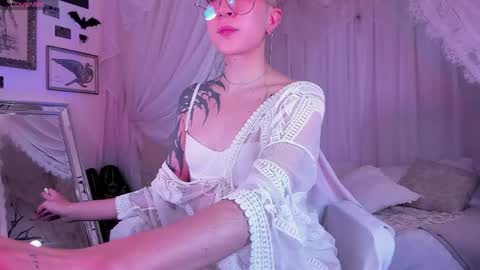 Alma  Maria online show from April 9, 9:58 am