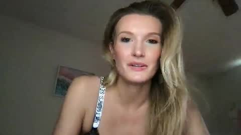 Snapshot of nancy_babe20 chatting on January 13, 7:52 pm Nancy online show from January 13, 7:52 pm