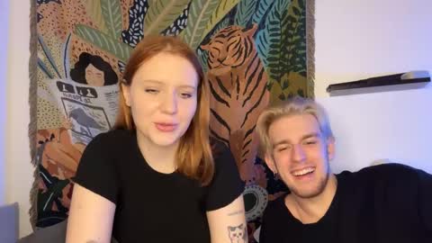 Snapshot of nancy_witch chatting on December 3, 4:06 pm Nancy and Archi online show from December 3, 4:06 pm