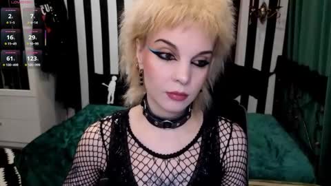 Nancy online show from October 30, 11:49 pm