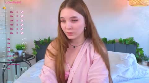 Snapshot of nancycaseys chatting on September 23, 5:32 am Luna online show from September 23, 5:32 am