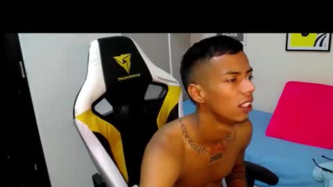 Snapshot of nando_col chatting on October 22, 11:32 am nando_col online show from October 22, 11:32 am