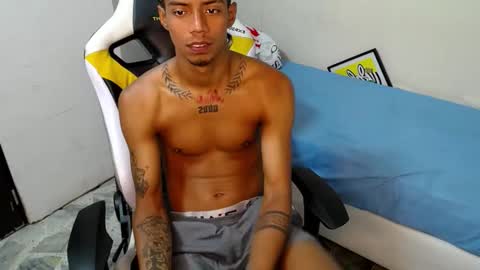 Snapshot of nando_col chatting on October 30, 11:22 am nando_col online show from October 30, 11:22 am