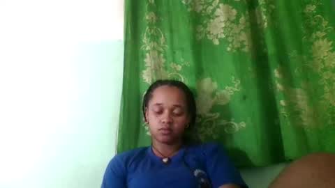 nandrianina416143 online show from May 14, 12:01 pm