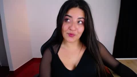 Snapshot of nani_gutierrez chatting on June 26, 11:20 pm Nani online show from June 26, 11:20 pm