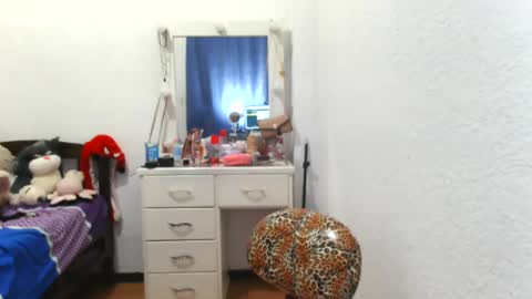 Snapshot of nanilux_1 chatting on September 8, 7:02 pm nanilux_1 online show from September 8, 7:02 pm