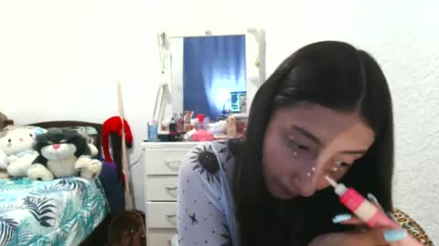 Snapshot of nanilux_1 chatting on September 19, 10:21 pm nanilux_1 online show from September 19, 10:21 pm