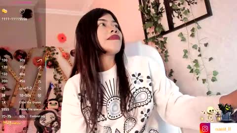 Snapshot of nanit_l chatting on October 31, 10:55 pm anna online show from October 31, 10:55 pm