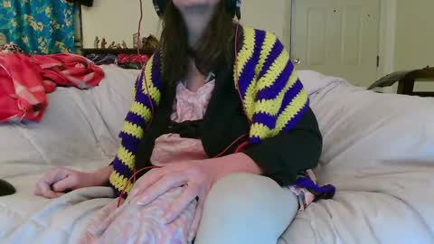 Snapshot of nannabaldur chatting on December 23, 4:22 am Nanna Baldur online show from December 23, 4:22 am