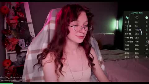 NannoNancy online show from November 8, 3:34 pm