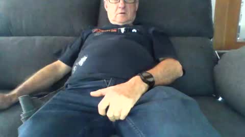 nano22968832 online show from February 12, 12:01 pm