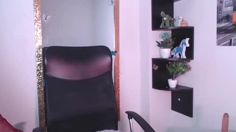 Snapshot of nany_pretty chatting on March 8, 8:46 pm nany_pretty online show from March 8, 8:46 pm