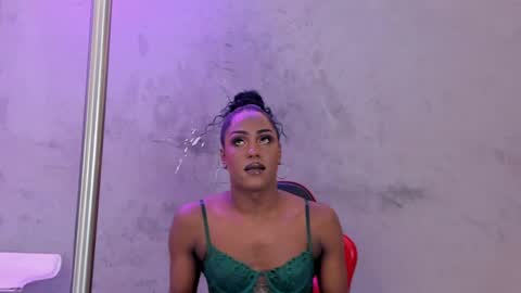 Naomi Blair online show from May 11, 3:34 am