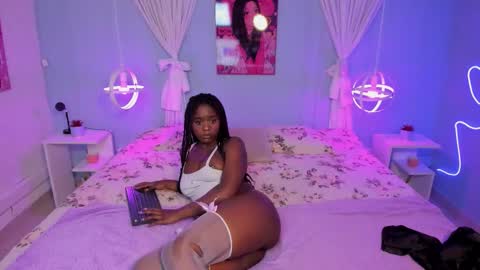 Naomi online show from March 17, 9:40 pm