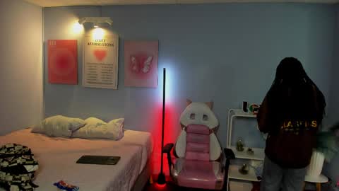 Naomi online show from April 3, 12:47 pm