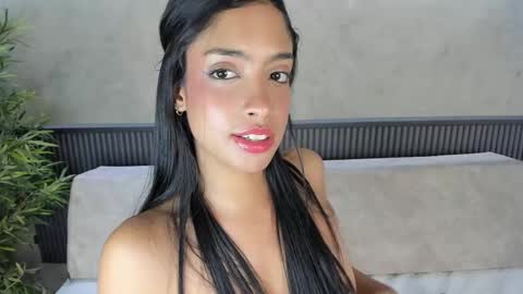 Naomi  online show from February 27, 1:48 am