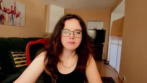 naomi_di online show from June 5, 6:20 am