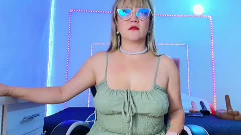 Naomi online show from May 21, 11:28 am