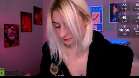 Snapshot of naomi_pratt chatting on January 15, 8:56 pm Naomi online show from January 15, 8:56 pm