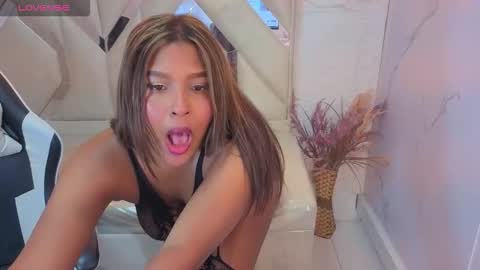 Snapshot of naomi_tp chatting on March 18, 12:30 pm Naomi online show from March 18, 12:30 pm