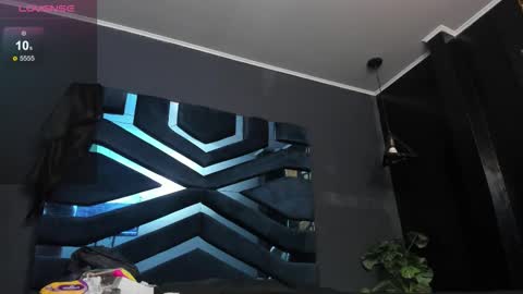 Snapshot of naomi_viper_ chatting on February 27, 11:10 am Naomi online show from February 27, 11:10 am