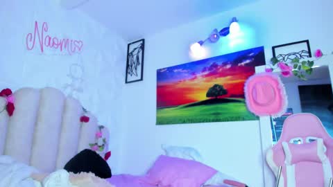 Snapshot of naomiasha_ chatting on January 22, 6:31 pm online show from January 22, 6:31 pm