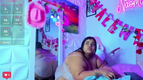 Snapshot of naomiasha_ chatting on February 17, 9:52 pm online show from February 17, 9:52 pm