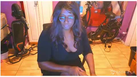 Naomi online show from June 18, 10:47 pm