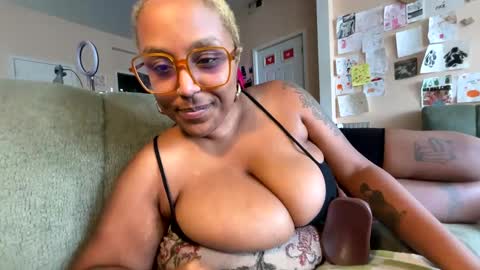 Naomigiirl6 online show from February 7, 6:34 pm