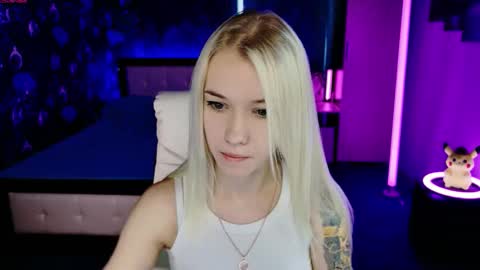 naomihita online show from November 22, 10:14 am