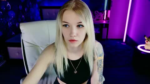 naomihita online show from April 2, 9:40 am