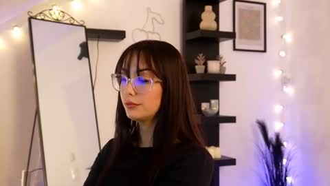 naomii_20 online show from October 20, 1:00 pm