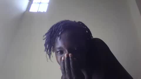 Snapshot of naomilittle31025 chatting on October 10, 9:41 am naomilittle31025 online show from October 10, 9:41 am