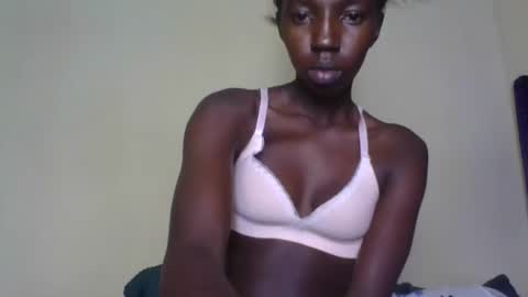 Snapshot of naomilittle31025 chatting on October 14, 5:47 pm naomilittle31025 online show from October 14, 5:47 pm