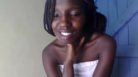 Snapshot of naomilittle905047 chatting on February 23, 9:39 am naomilittle905047 online show from February 23, 9:39 am