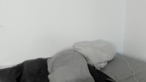 Naomi Moore online show from November 20, 10:20 pm