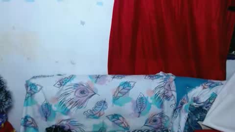 naomiquiin online show from January 15, 5:23 am