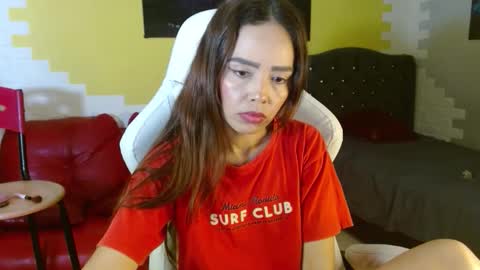 Naomis online show from May 14, 3:19 pm