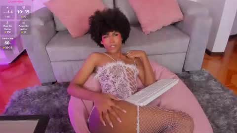 N A O M I  online show from July 28, 10:43 am
