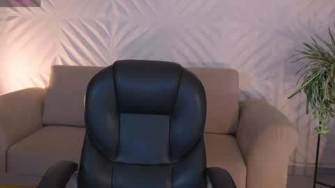 Naomi online show from May 5, 12:24 pm