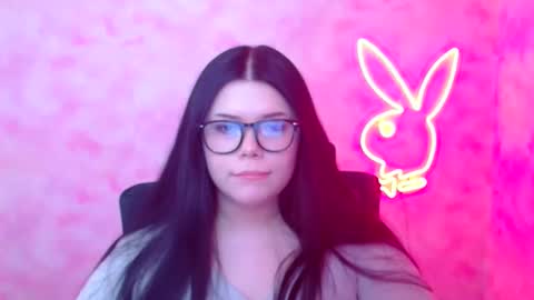 Naomi online show from December 19, 6:59 pm