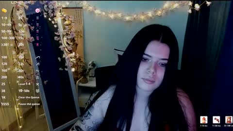 Naomi online show from March 5, 2:02 pm