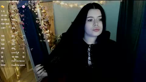 Naomi online show from March 6, 7:38 am