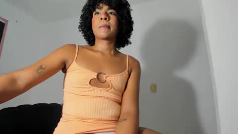naomiwildburn online show from December 6, 6:17 pm