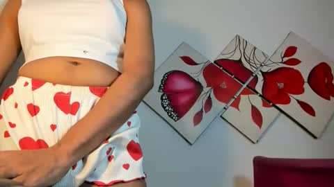 naomiwildburn online show from November 14, 9:13 pm