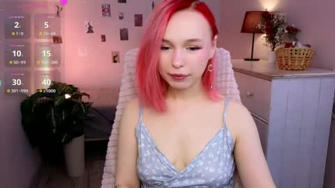 Snapshot of naomiyoru chatting on April 10, 8:46 pm Naomi online show from April 10, 8:46 pm