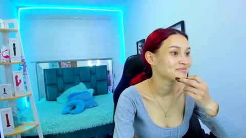 naomy online show from September 23, 7:28 pm