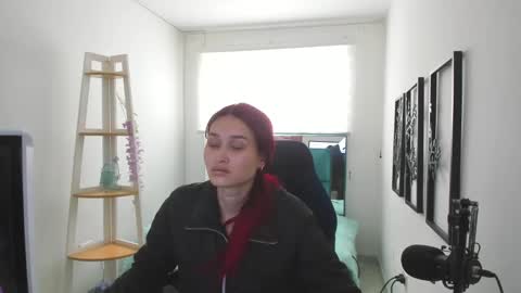 naomy online show from October 22, 7:02 pm