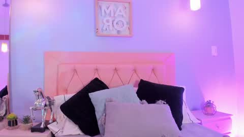 Naomy online show from July 3, 8:04 pm